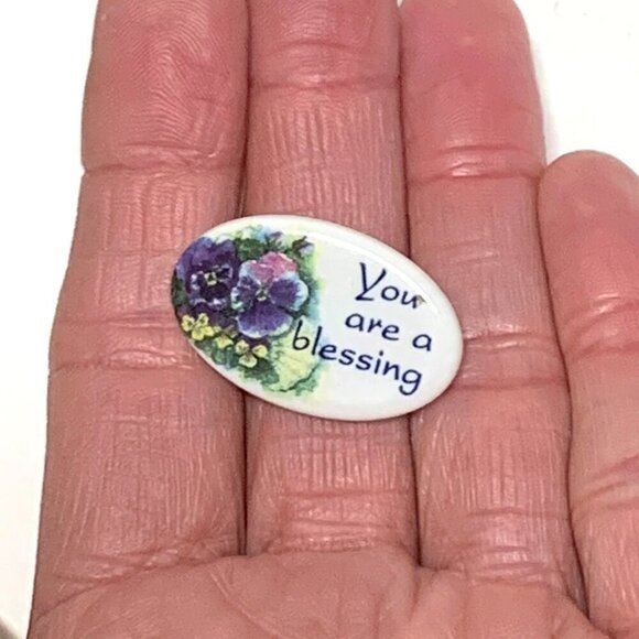 Vintage Porcelain Brooch You Are A Blessing White Purple Green Flowers Estate - Picture 4 of 4